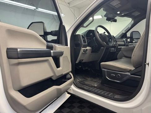 Used 2019 Ford F250 XLT AWD/4WD image 11