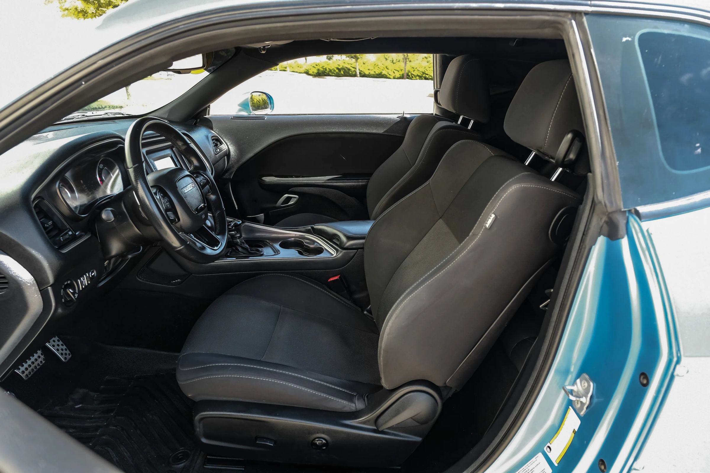 Used 2015 Dodge Challenger R/T RWD image 4