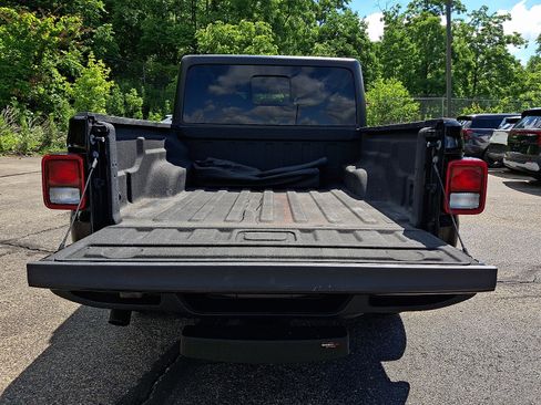 Used 2022 Jeep Gladiator Sport AWD/4WD image 28