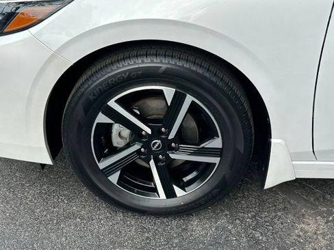 Certified 2024 Nissan Sentra SV w/ All-Weather Package FWD image 9