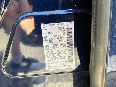 Used 2025 Nissan Pathfinder SV image 10