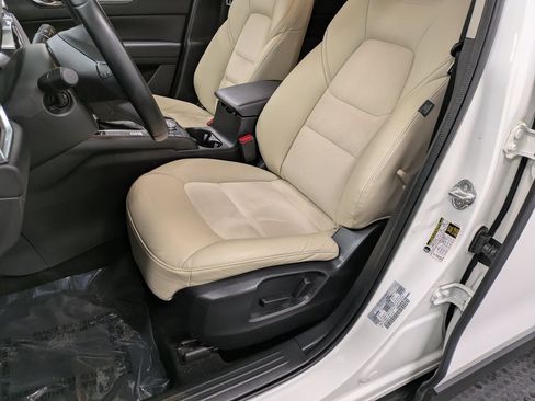 Used 2019 MAZDA CX-5 Touring image 9