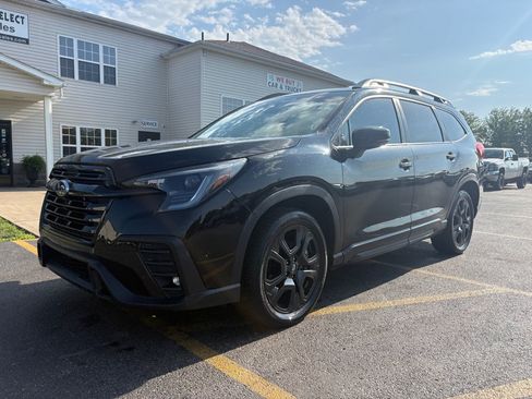 Used 2024 Subaru Ascent Onyx Edition AWD/4WD image 2
