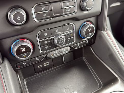 Used 2023 Chevrolet Tahoe RST image 33