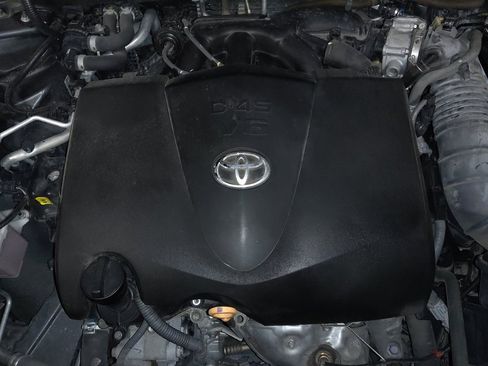 Used 2020 Toyota Highlander Limited image 30