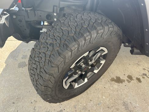Used 2025 Jeep Wrangler Unlimited Rubicon AWD/4WD image 10