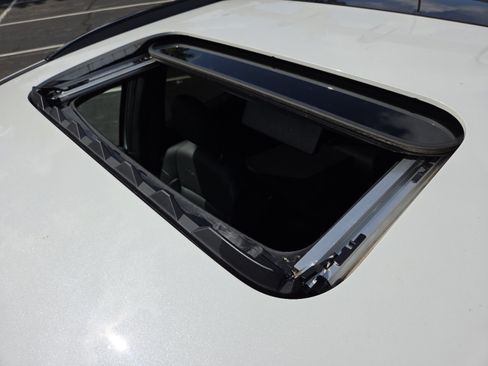 Used 2022 Honda Pilot Black Edition image 4