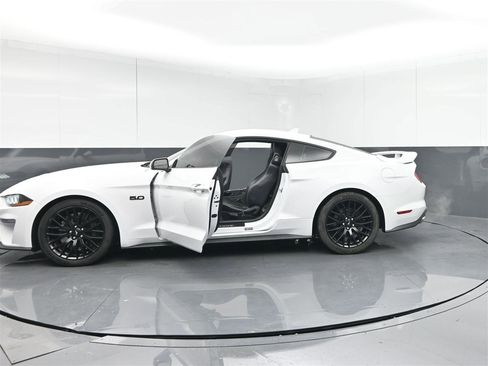 Used 2021 Ford Mustang GT Premium w/ GT Performance Package image 39