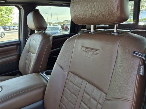 Used 2023 Nissan Titan Platinum Reserve w/ Moonroof Package AWD/4WD image 18