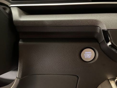 New 2026 Kia Carnival EX FWD image 21