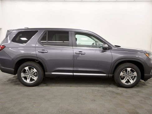 New 2025 Honda Pilot EX-L image 8