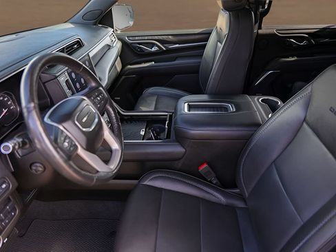 Used 2021 GMC Yukon Denali w/ Denali Premium Package AWD/4WD image 9