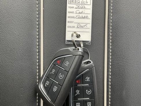 Used 2022 Cadillac Escalade Luxury image 54