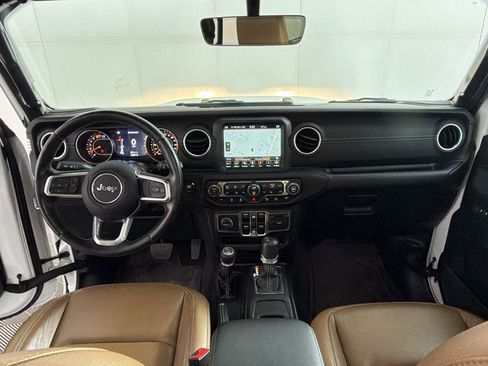 Used 2020 Jeep Wrangler Unlimited Sahara AWD/4WD image 16