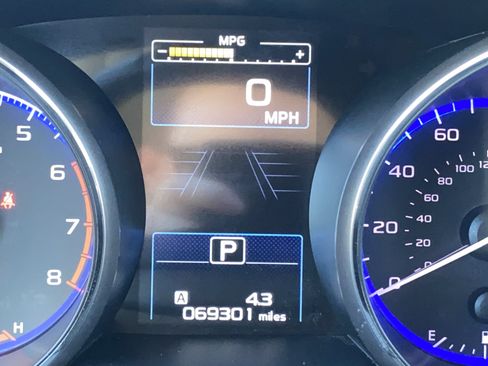Used 2018 Subaru Outback 2.5i Limited AWD/4WD image 9