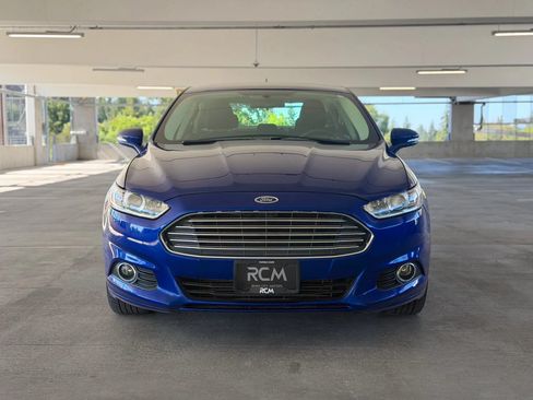 Used 2013 Ford Fusion SE FWD image 2