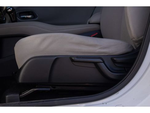Used 2017 Honda HR-V EX image 16