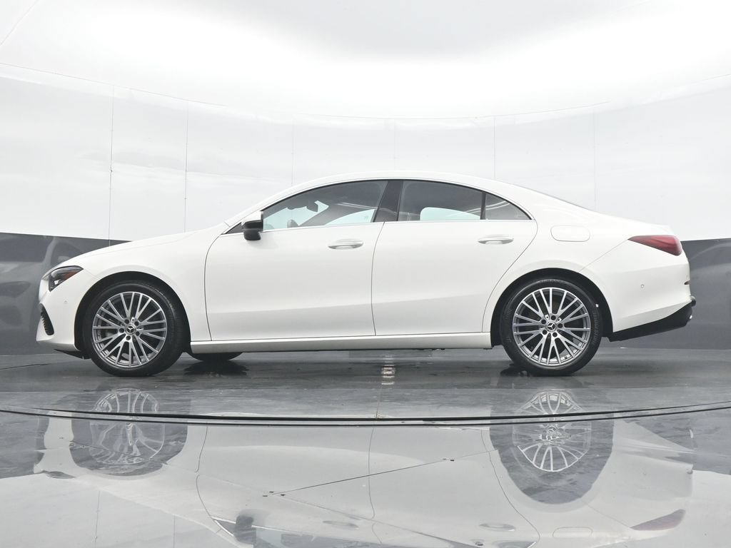 Used 2025 Mercedes-Benz CLA 250 4MATIC image 32
