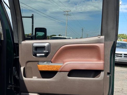 Used 2015 Chevrolet Silverado 2500 High Country w/ Duramax Plus Package AWD/4WD image 20