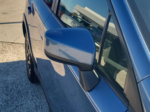 Used 2023 Subaru Crosstrek 2.0i Premium image 11