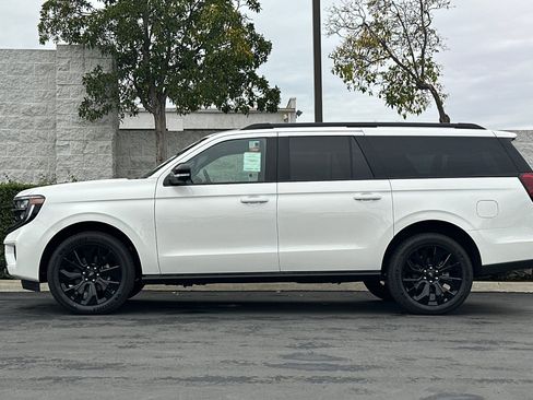 New 2025 Ford Expedition Max Platinum w/ Stealth Appearance Package image 7