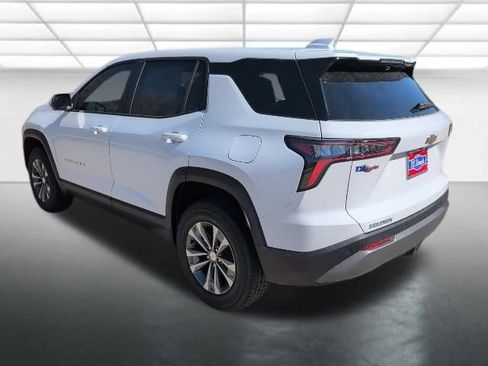 New 2026 Chevrolet Equinox LT w/ Safety and Technology Package FWD image 2