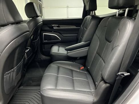 Used 2022 Kia Telluride EX w/ EX Premium Package FWD image 26
