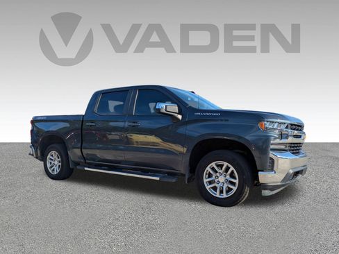 Used 2022 Chevrolet Silverado 1500 LT w/ Bed Protection Package image 3