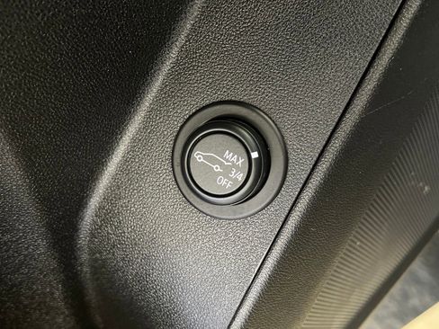 Used 2019 Chevrolet Equinox LT AWD/4WD image 37