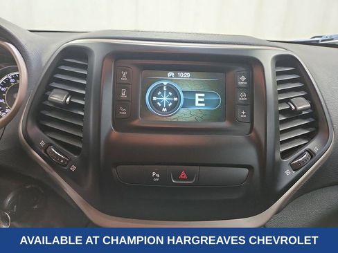 Used 2016 Jeep Cherokee Sport w/ Safety Group image 19