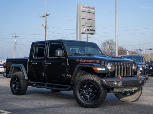 Used 2023 Jeep Gladiator Mojave w/ Cold Weather Group image 7