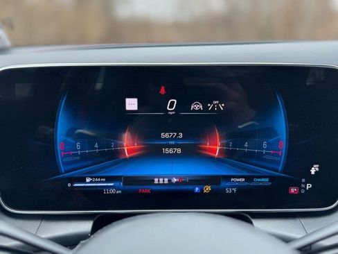 Used 2024 Mercedes-Benz GLC 43 AMG 4MATIC image 25