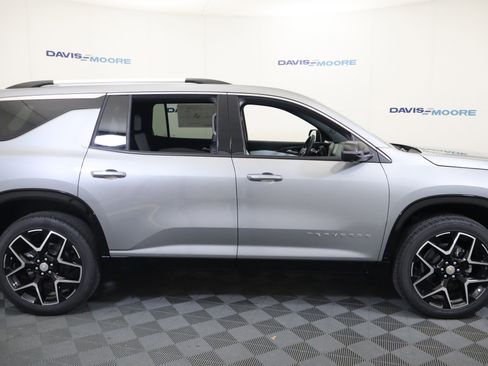 New 2026 Chevrolet Traverse High Country w/ LPO, Floor Liner Package image 4