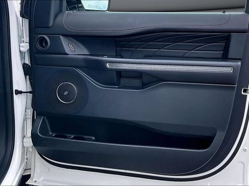 Used 2020 Ford Expedition Platinum AWD/4WD image 29