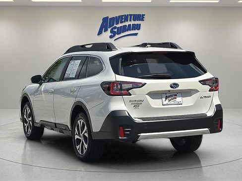 Used 2022 Subaru Outback Limited AWD/4WD image 5