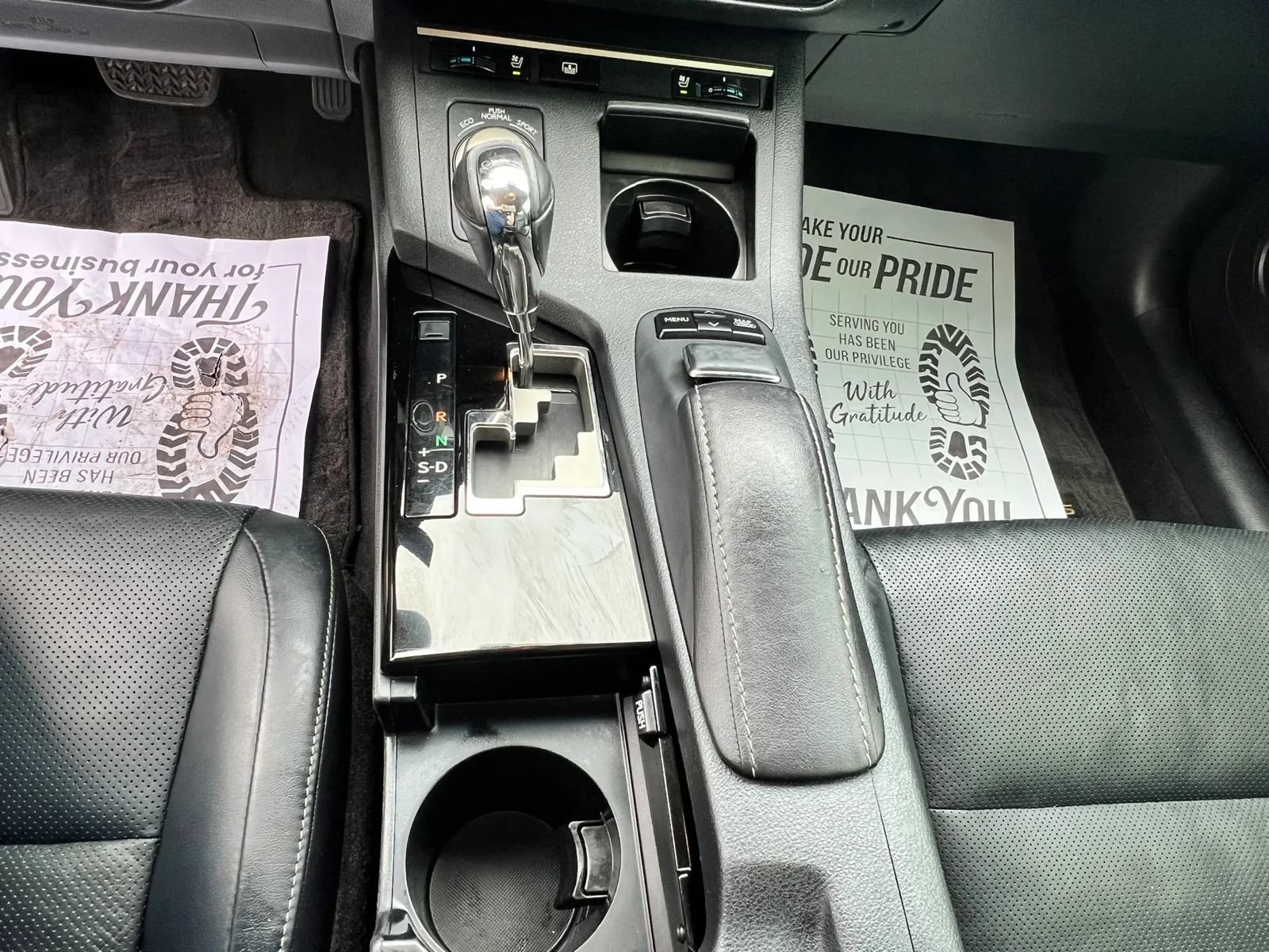 Used 2013 Lexus ES 300h w/ Luxury Pkg FWD image 17