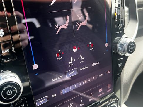 Used 2025 RAM 1500 Big Horn image 27