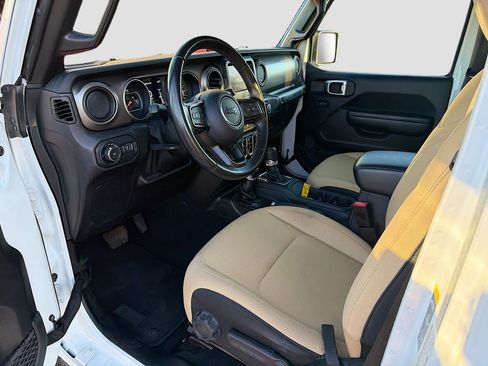 Used 2021 Jeep Wrangler Unlimited Sport image 26