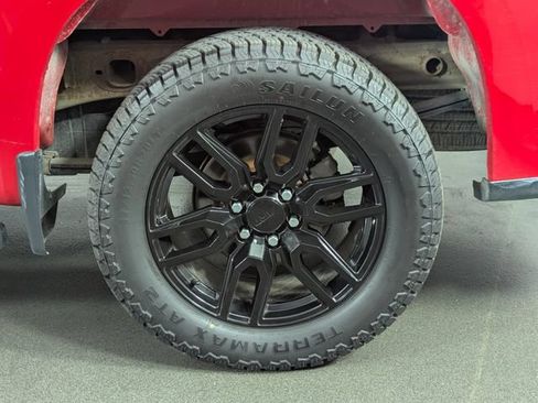 Used 2023 Chevrolet Silverado 1500 Custom AWD/4WD image 11