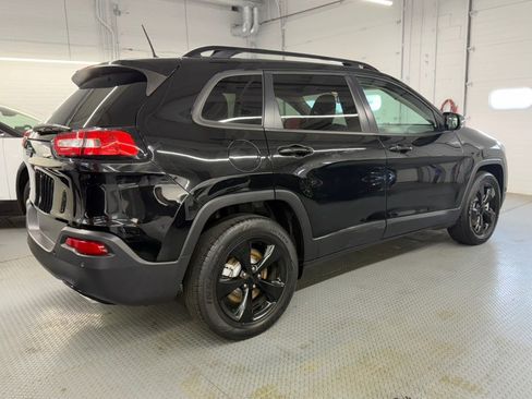 Used 2018 Jeep Cherokee Limited w/ High Altitude Package AWD/4WD image 7