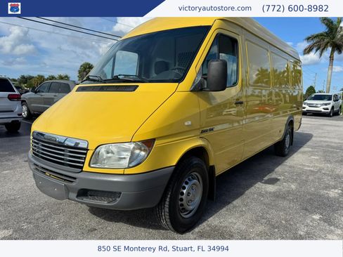 Used 2005 Dodge Sprinter 2500 w/ PWR Convenience Group RWD image 3