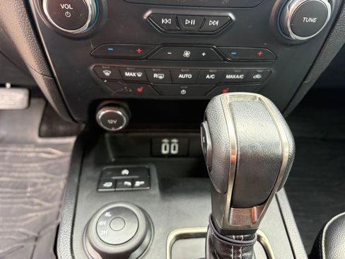 Used 2020 Ford Ranger Lariat w/ Equipment Group 501A Mid AWD/4WD image 17