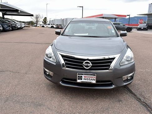 Used 2015 Nissan Altima 3.5 SL image 2