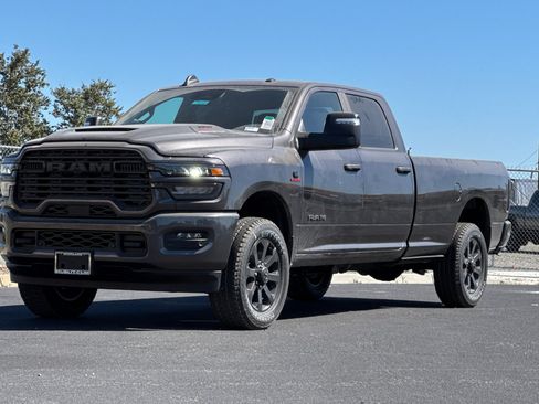 New 2026 RAM 3500 Big Horn AWD/4WD image 7