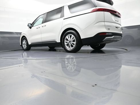 Certified 2024 Kia Carnival LX FWD image 31