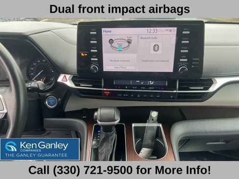 Used 2024 Toyota Sienna XLE image 35
