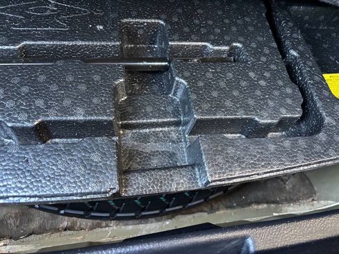 Used 2015 Toyota Avalon XLE image 34