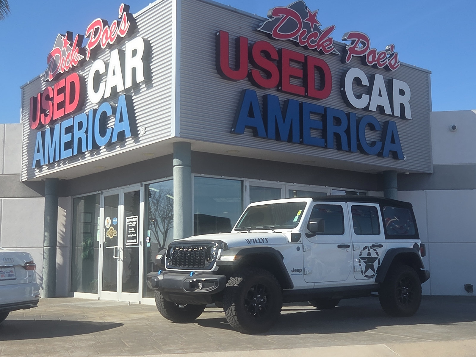 Used 2024 Jeep Wrangler Unlimited AWD/4WD image 1