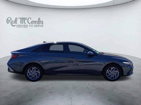 New 2026 Hyundai Elantra Blue image 6