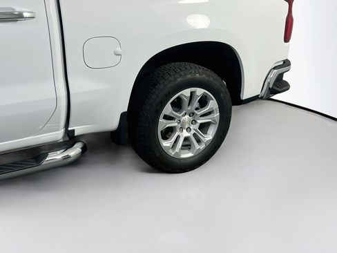 Used 2024 Chevrolet Silverado 1500 LTZ AWD/4WD image 30